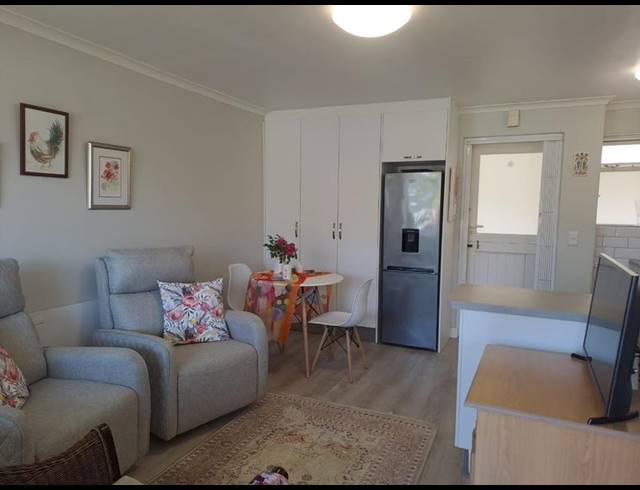 1 BEDROOM APARTMENT FOR SALE IN WESTCLIFF